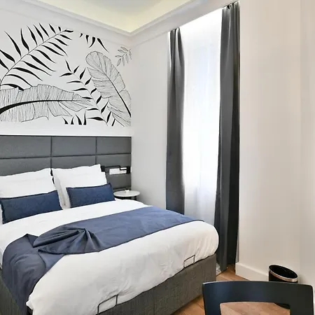 Luxury Galla In The Center