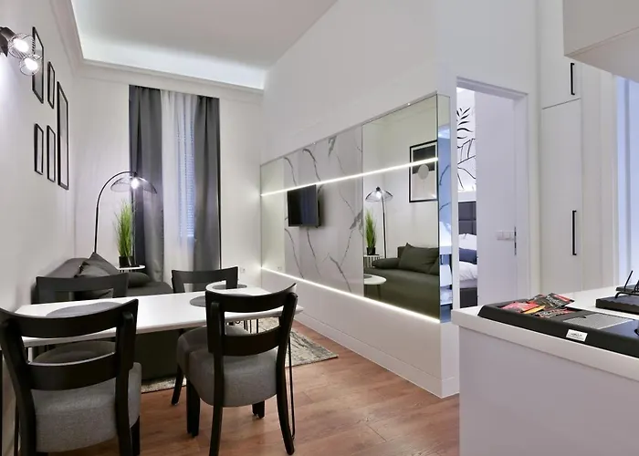 Luxury Galla In The Center