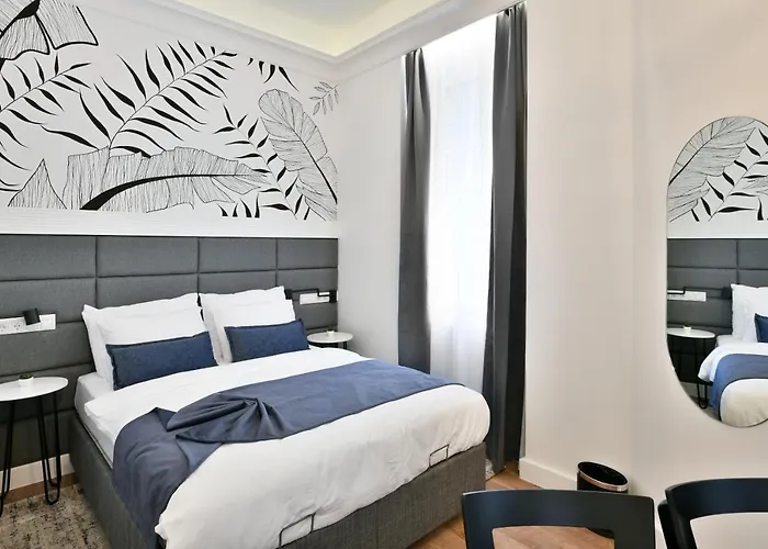 Luxury Galla In The Center